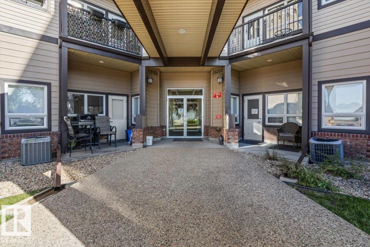 208 8702 Southfort DR exterior