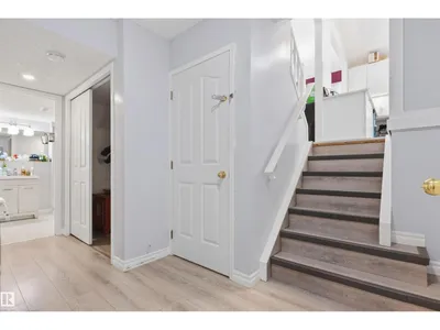 4824 13 AV NW photo 25