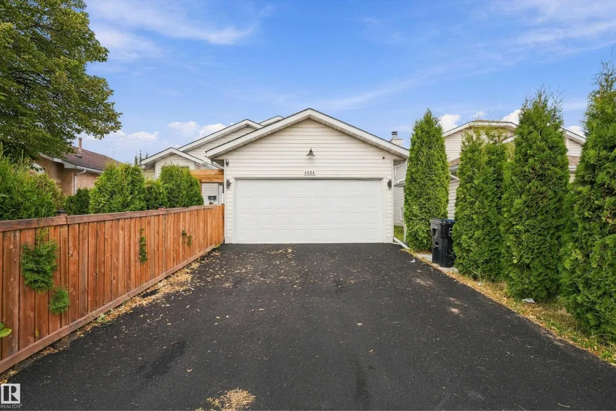 4824 13 AV NW exterior