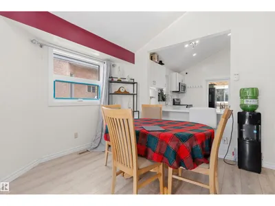 4824 13 AV NW photo 10