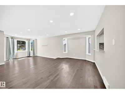 9426 150 ST NW NW photo 13