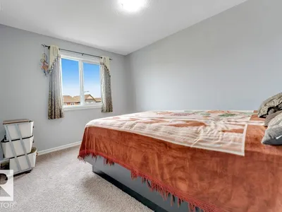 2436 18 AV NW photo 17