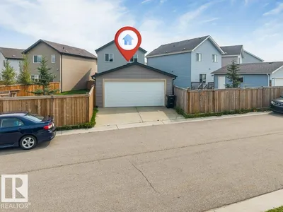 2436 18 AV NW photo 32