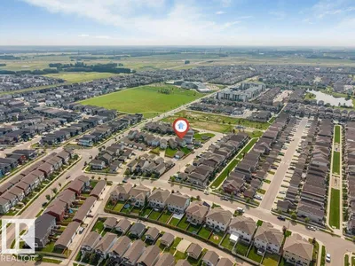 2436 18 AV NW photo 33