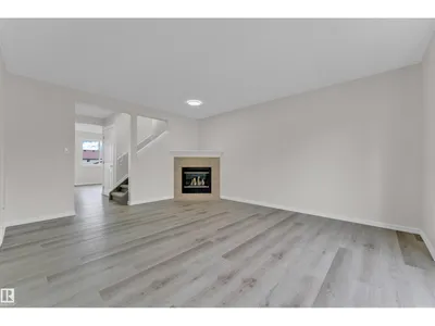 2912 31 Street NW NW photo 9