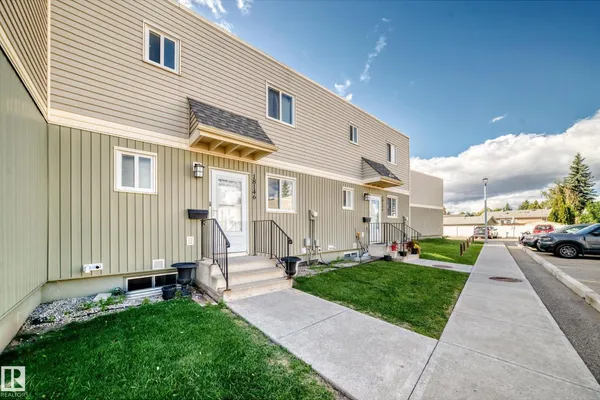 18146 81 AV NW photo 2