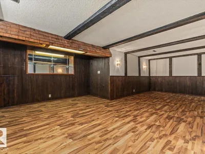 11516 44 AV NW photo 28