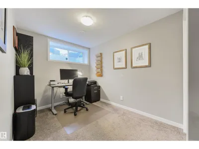 5228 20 AV SW photo 37