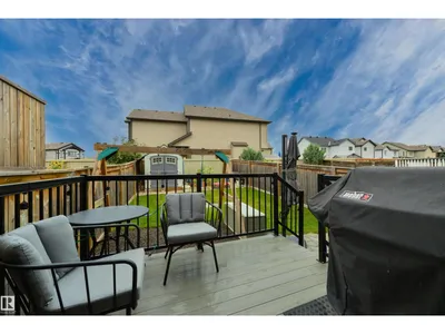 5228 20 AV SW photo 40