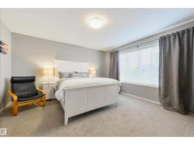 5228 20 AV SW photo 28