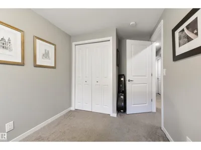 5228 20 AV SW photo 38