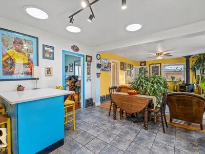4648 113 AV NW photo 10
