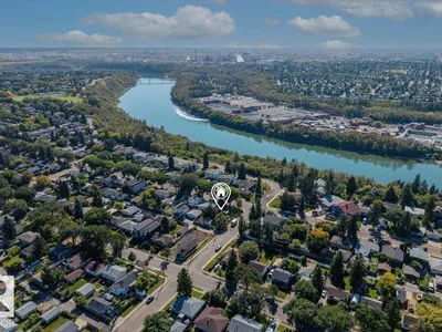 4648 113 AV NW photo 48