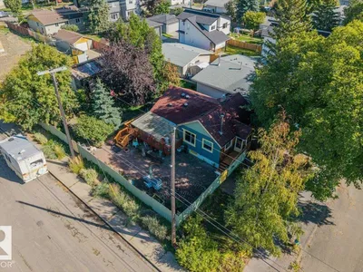 4648 113 AV NW photo 44