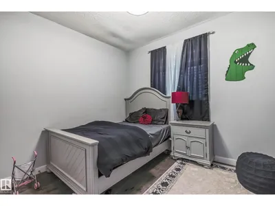 4104 8 ST NW photo 16