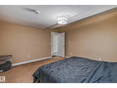 4104 8 ST NW photo 47