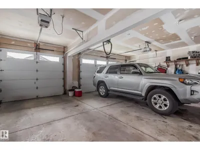 4104 8 ST NW photo 49