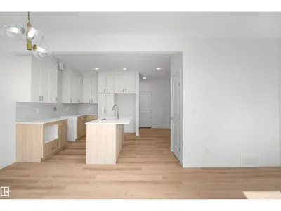 20915 24 AV NW photo 13