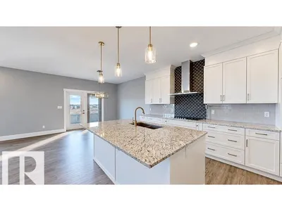 327 172 AV NW photo 4