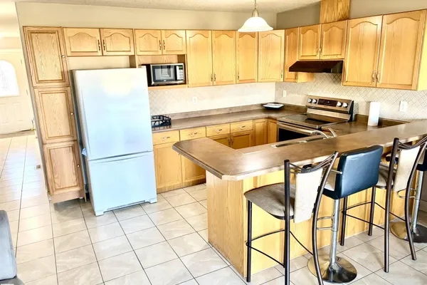#17 16317 64 ST NW photo 3