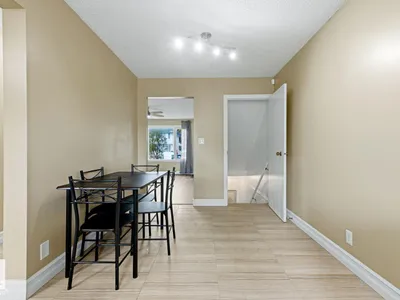 11317 22 AV NW photo 14