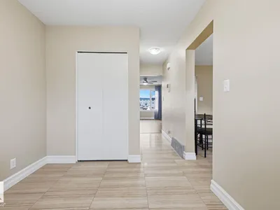 11317 22 AV NW photo 22