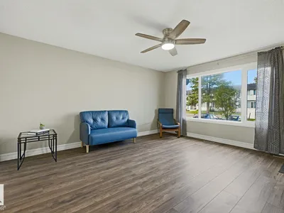 11317 22 AV NW photo 6
