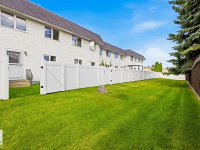 11317 22 AV NW photo 27