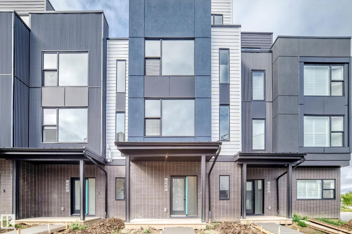#62 5 Rondeau DR exterior