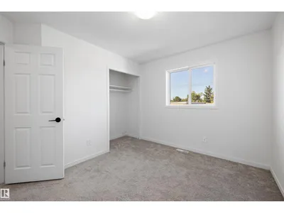 11822 47 ST NW photo 24