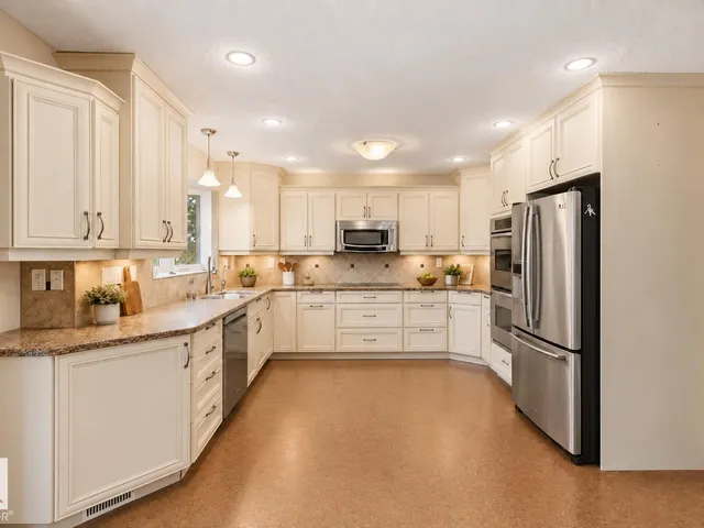 1006 Lueders CR, Sherwood Park