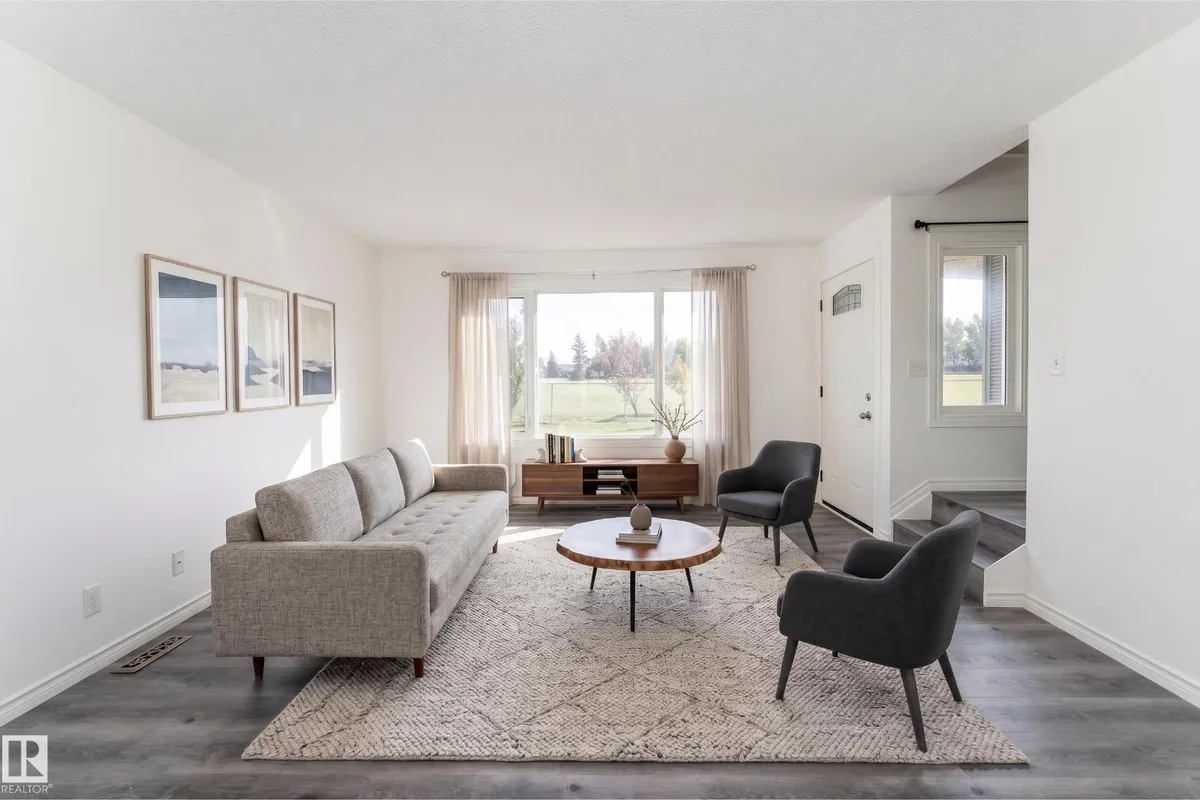 11363 22 AV NW exterior