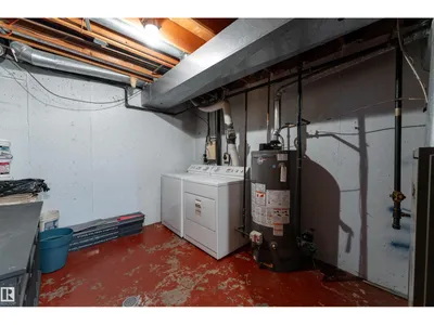 11363 22 AV NW photo 36
