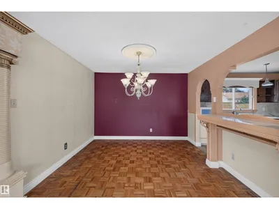 6348 34A AV NW photo 14