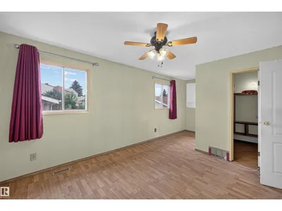 6348 34A AV NW photo 29