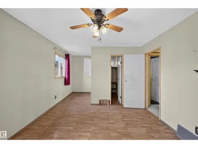 6348 34A AV NW photo 30