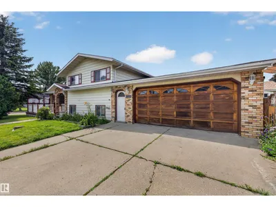 6348 34A AV NW photo 42