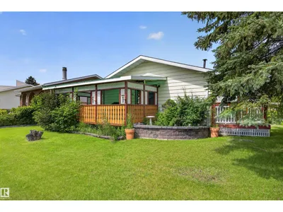 6348 34A AV NW photo 43