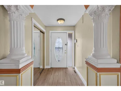 6348 34A AV NW photo 9