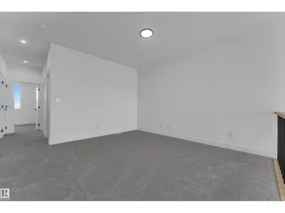 686 Bank DR photo 19