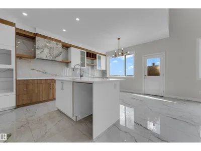 3814 39 St photo 21