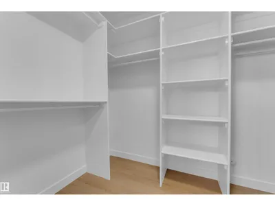 3814 39 St photo 30