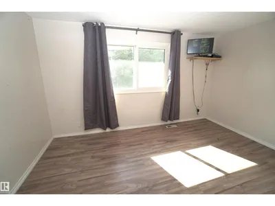 2672 89 ST NW photo 18