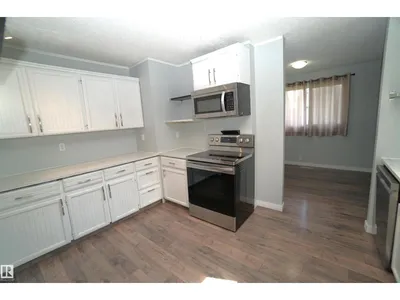 2672 89 ST NW photo 7