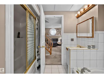 2812 35 ST NW photo 33