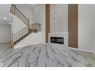 3816 39 St photo 12