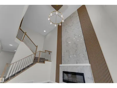 3816 39 St photo 13