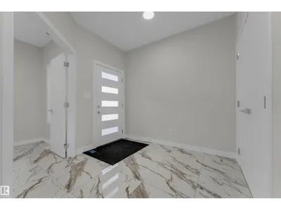 3816 39 St photo 5