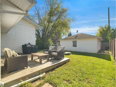 16 THOMPSON CR photo 29