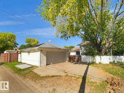 16 THOMPSON CR photo 35